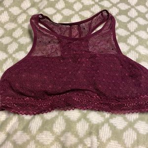 Juniors, size L. Beautiful lace design.